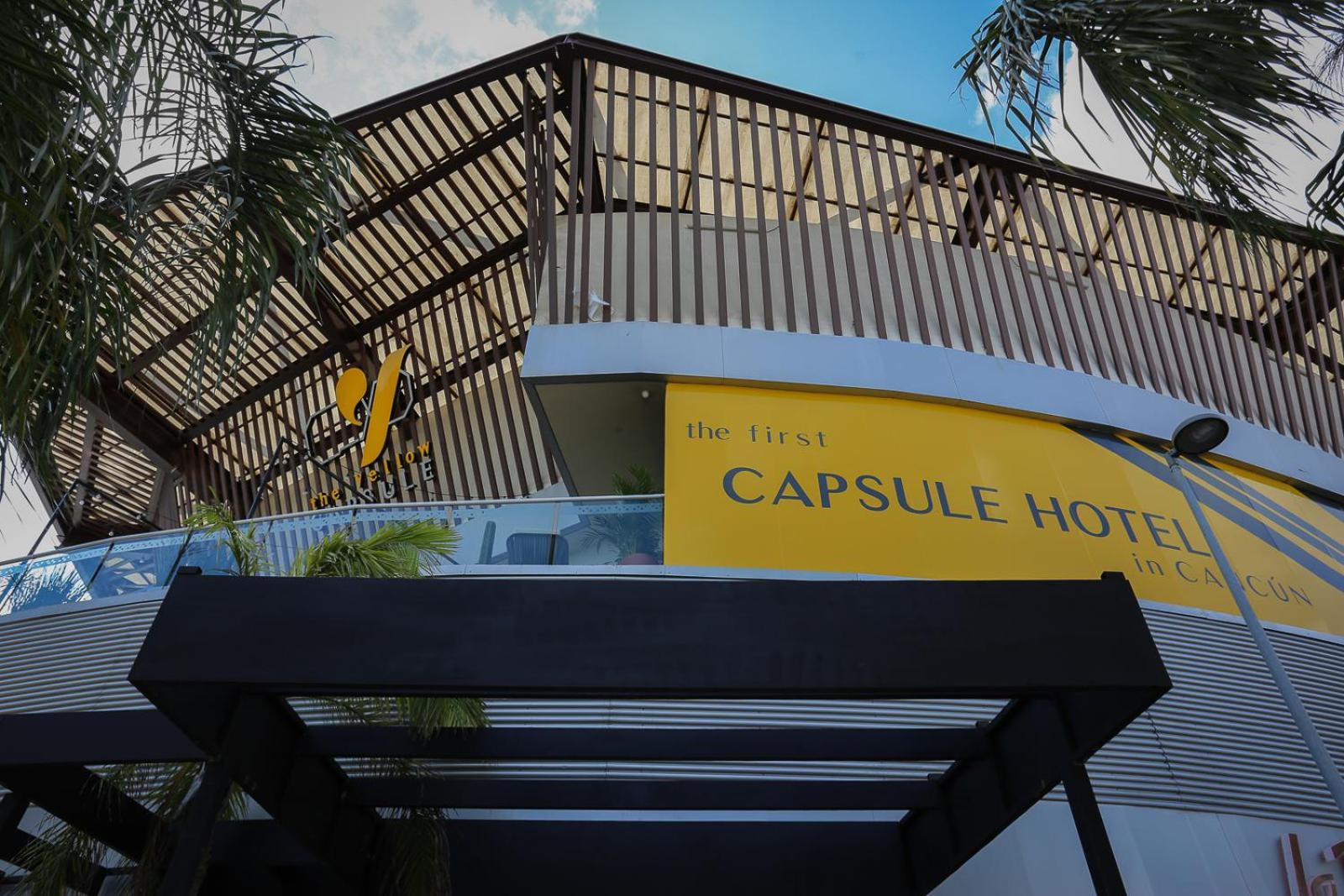 The Yellow Capsule Cancun Close To Airport Dış mekan fotoğraf